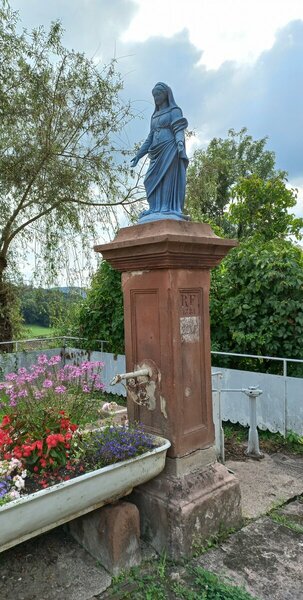 La fontaine rue de Saulnot